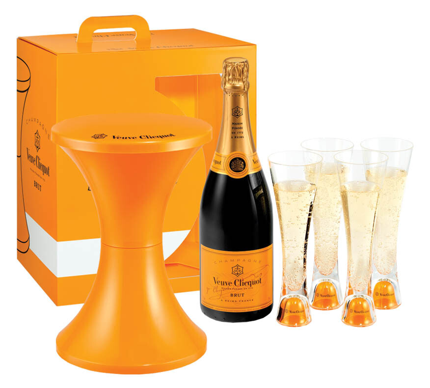 In The Photo Image Veuve Clicquot Brut Gift Box With Tam And 4